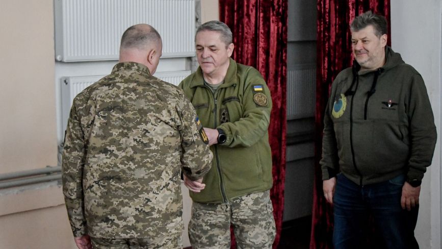 Віталій Бунечко відзначив військових 43-го окремого стрілецького батальйону, які повернулися з Бахмута