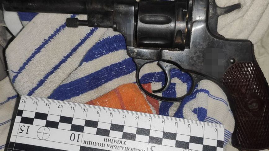 На вулицях Житомира за останні дні  виявили чотирьох людей зі зброєю
