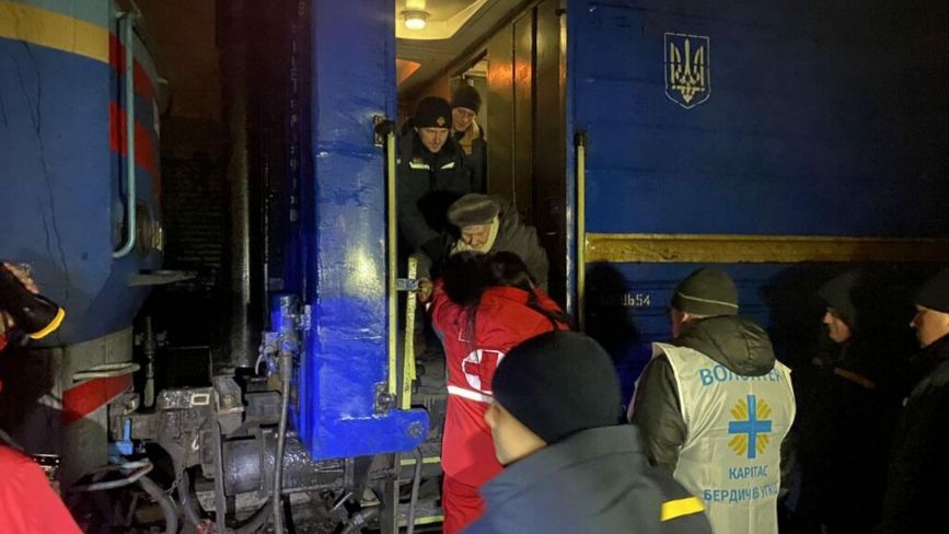 Евакуаційним потягом прибула 81 особа з числа ВПО з територій, де ведуться активні бойові дії
