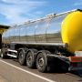 Україна та Польща домовились про бездозвільний проїзд вантажівок з паливом