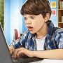 Кібер безпека дітей: Офіцер служби освітньої безпеки навчає обачності в інтернеті