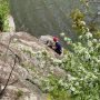 У Житомирі чоловік впав з 20-метрової скелі