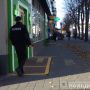 У Житомирі серед білого дня пограбували аптеку: відвідувач поцупив тонометр