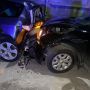 Вночі на Старому бульварі п'яний водій наїхав на дві припарковані автівки