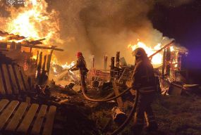 Трагедія на Коростенщині: під час пожежі у приватній оселі виявлено тіла двох людей, ще двоє людей травмувалися