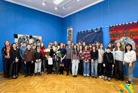 Виставка «Квіти цвітуть» відкрилася у краєзнавчому музеї