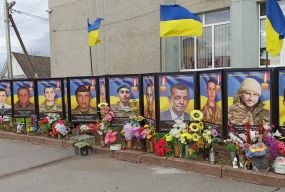 Портрет Героя через рік: що історія матері ветерана говорить про ставлення Любарської громади