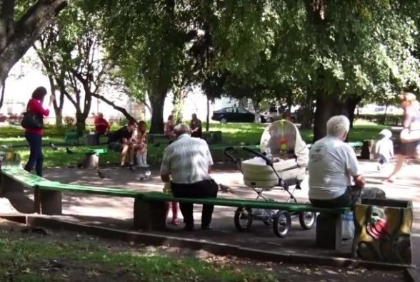 Сквер на розі вулиць Небесної сотні та Лятошинського відновлять за бюджетні кошти без залучення приватних інвесторів