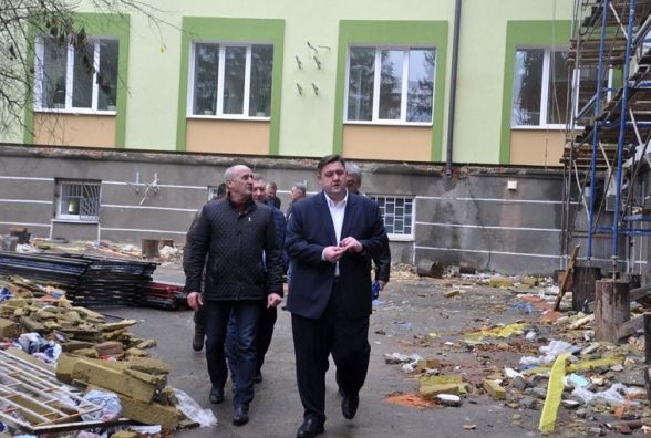 Кримінал, змови та розкрадання – кому довірили ремонт онкодиспансеру