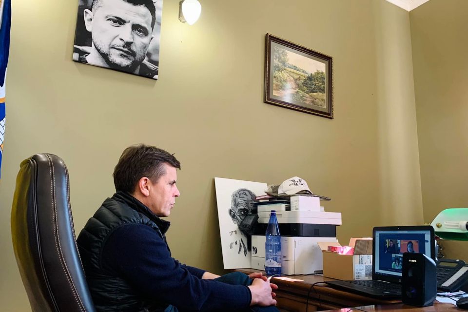 Сергій Сухомлин подякував заступниці мера Барселони за допомогу і наголосив, що Житомиру необхідне військове спорядження