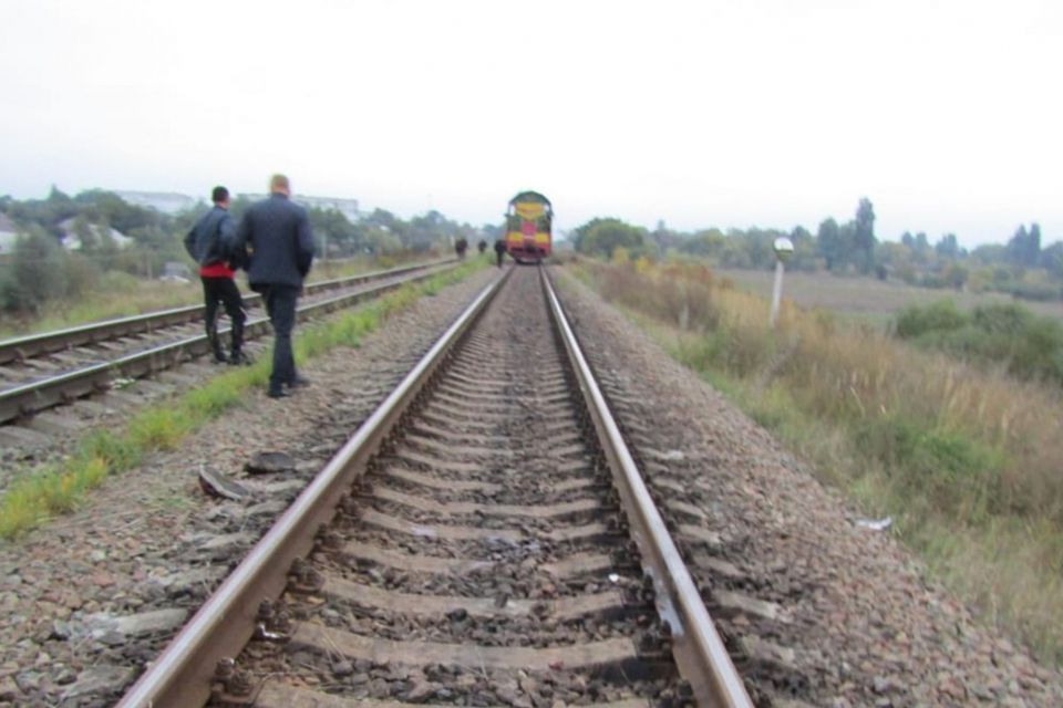 У Овручі під потяг потрапив чоловік: потерпілого ушпиталили