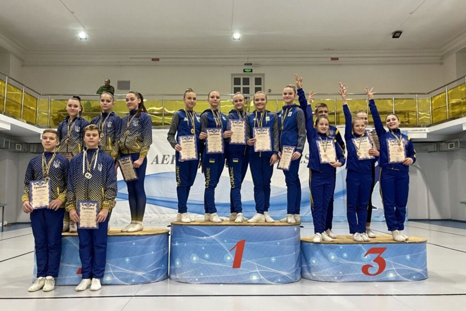 Житомирські спортсмени вибороли срібло у командному заліку Кубку України зі спортивної аеробіки