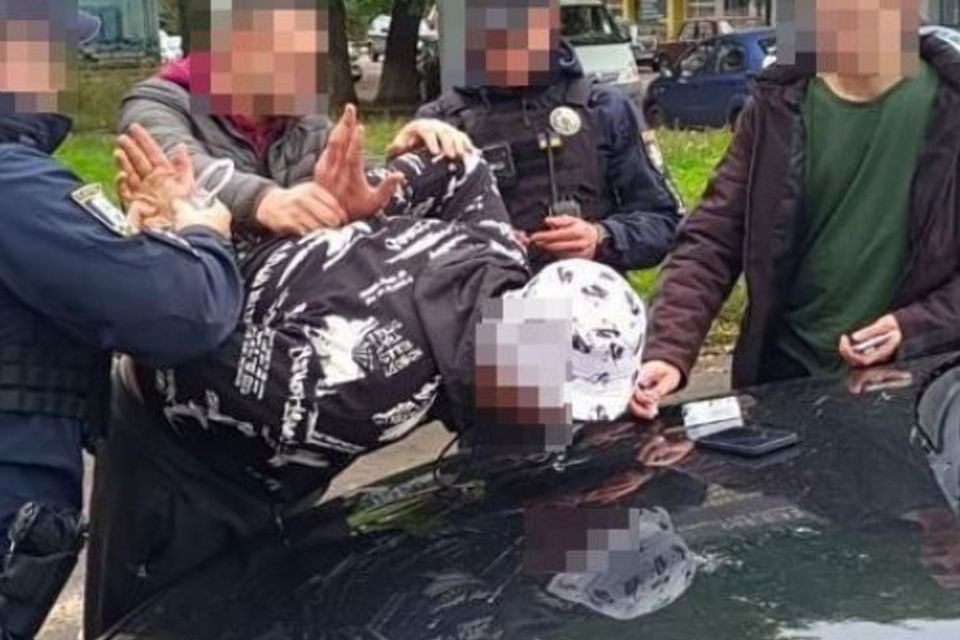 Жителя Новоград-Волинського району, підозрюваного у викраденні майна на майже 3 млн грн, взяли під варту