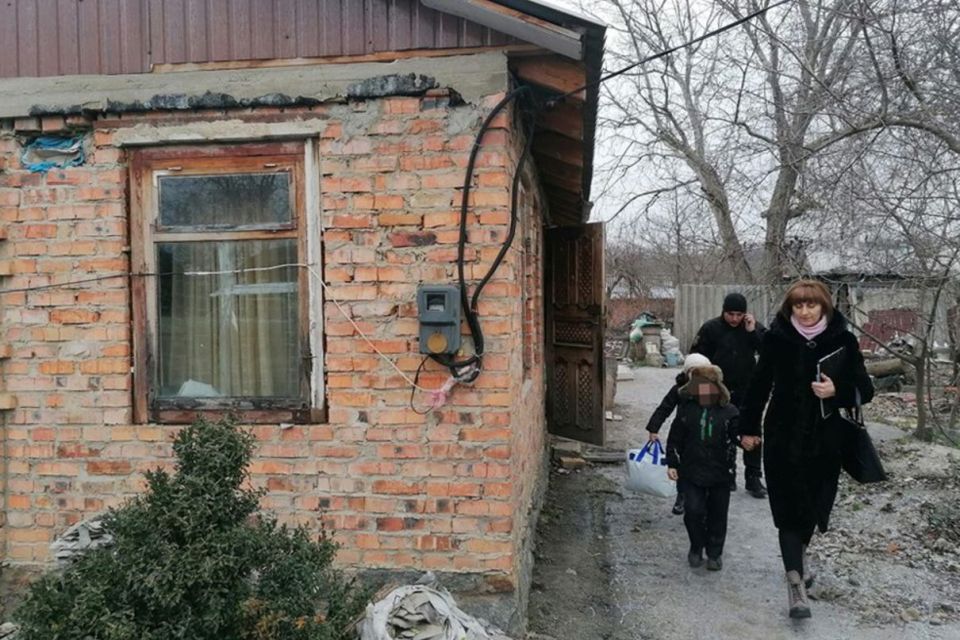 На Житомирщині у горе-матерів забрали п'ятеро дітей