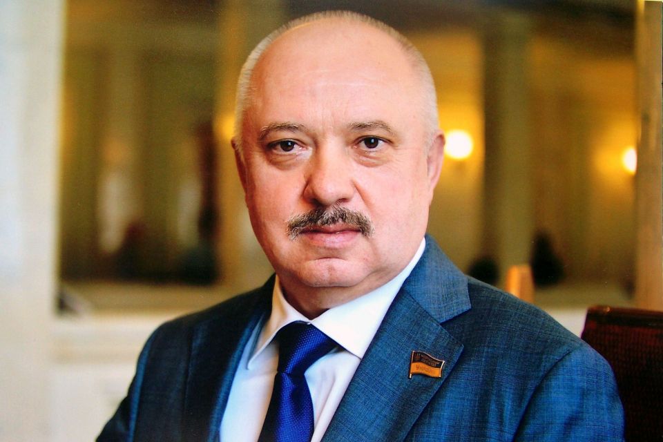 Житомирська обласна територіальна виборча комісія постановила припинити повноваження депутата Віктора Развадовського