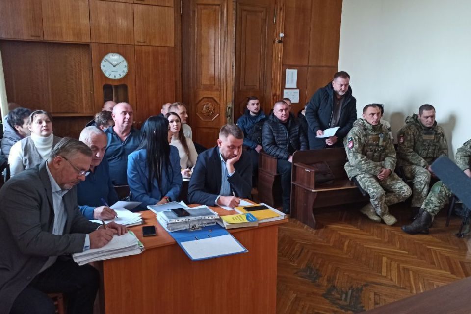 У справі про вбивство однієї дитини у Радомишлі та поранення іншої адвокат заявив про тиск