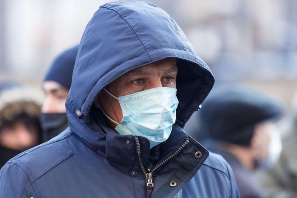 Новий, більш заразний варіант ковіду швидко поширюється Європою