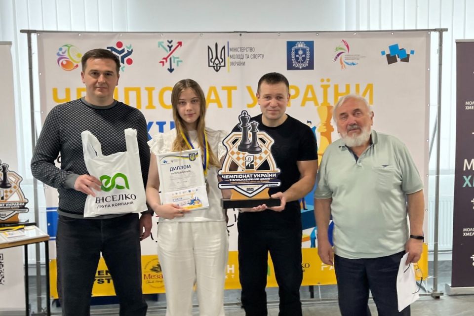 Учениця 25 ліцею Марина Петренко здобула срібло на чемпіонаті України з блискавичних шахів