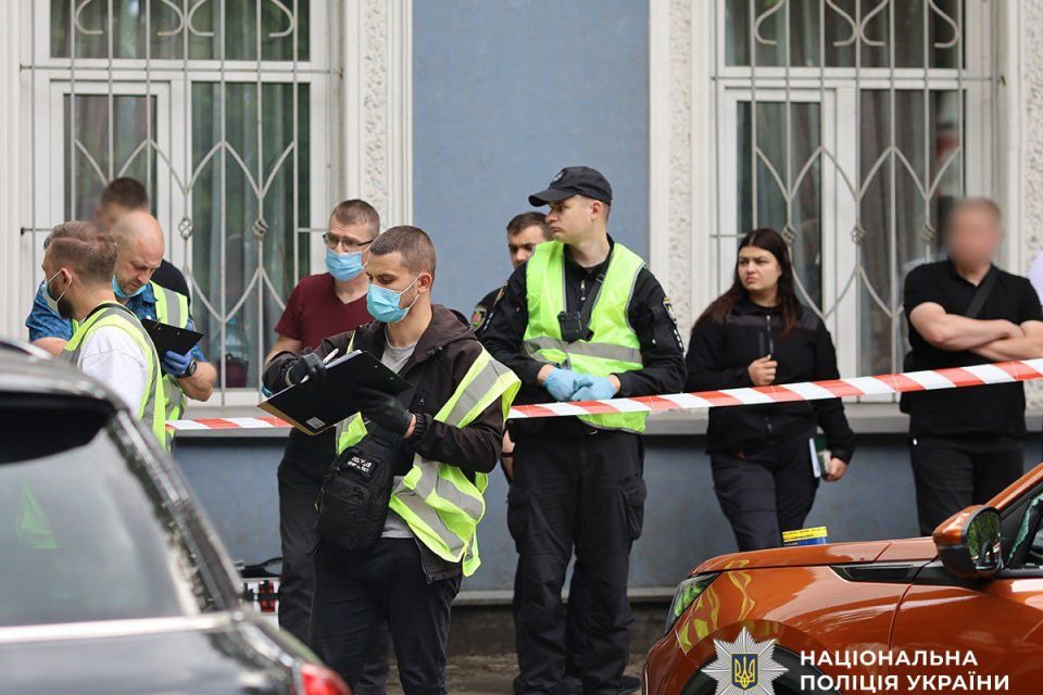 У центрі Житомира загинуло колишнє подружжя: чоловік застрелив жінку і покінчив з собою