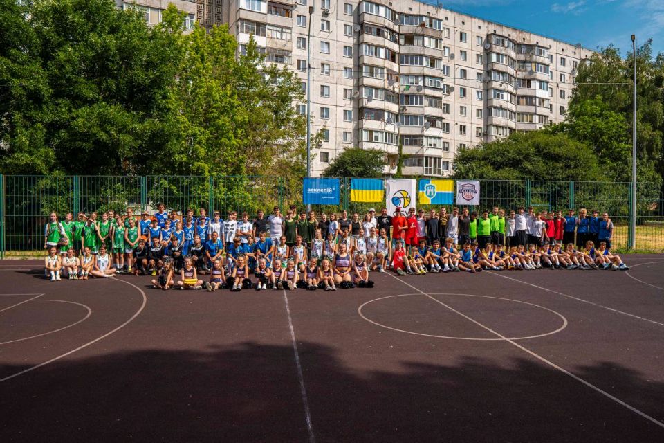Стали відомі переможці  відкритого чемпіонату Житомира з баскетболу 3х3