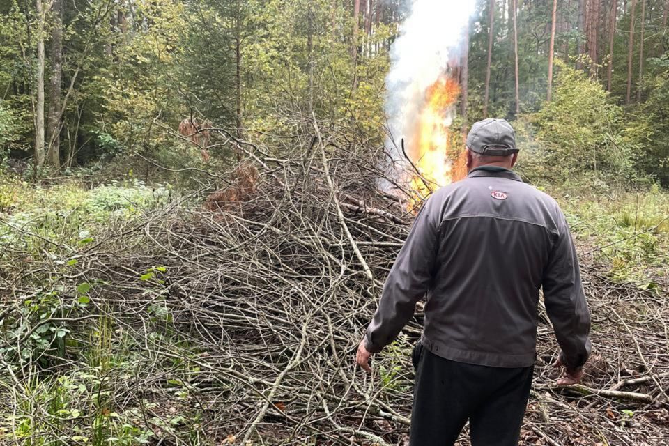 Попри дощову погоду екоінспектори фіксують факти спалювання та порушення пожежної безпеки на Житомирщині