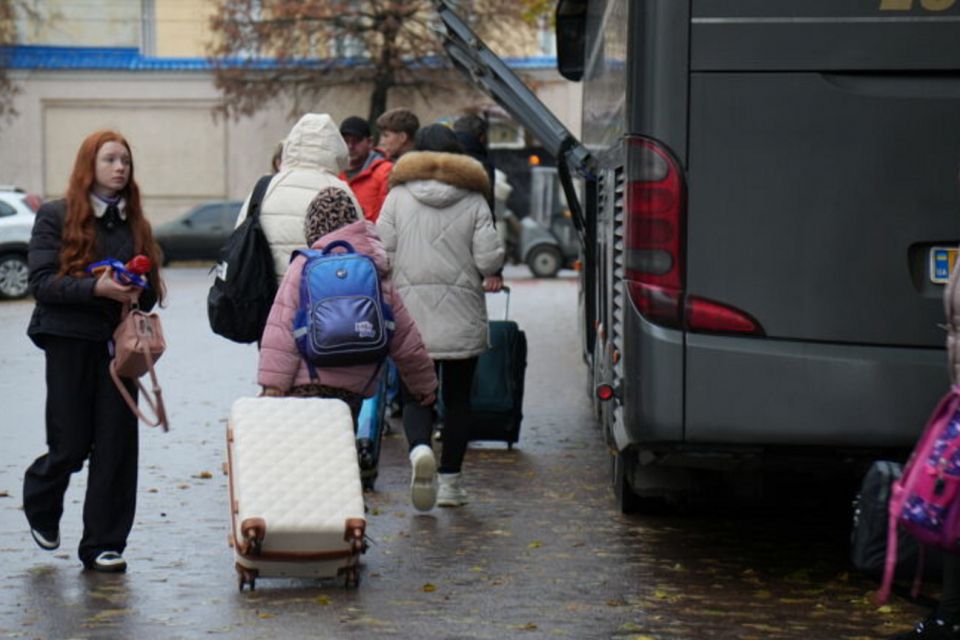 Діти Житомирщини відправилися на оздоровлення та відпочинок до Артеку