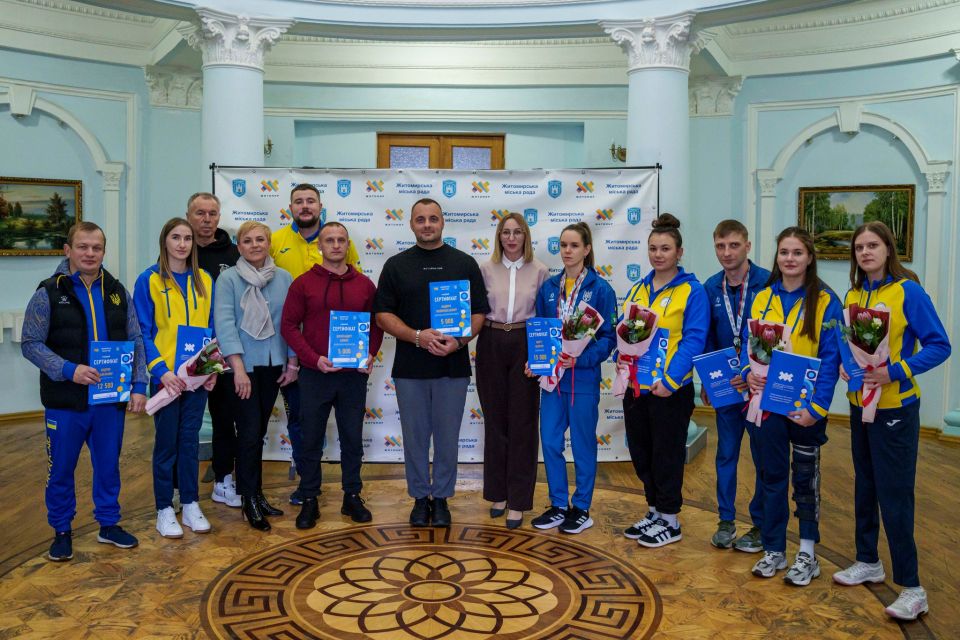 Історії сили, віри й спорту: грошовими сертифікатами нагородили спортсменів, параспортсменів і параспортсменок, ветеранів і ветеранок та їхніх тренерів