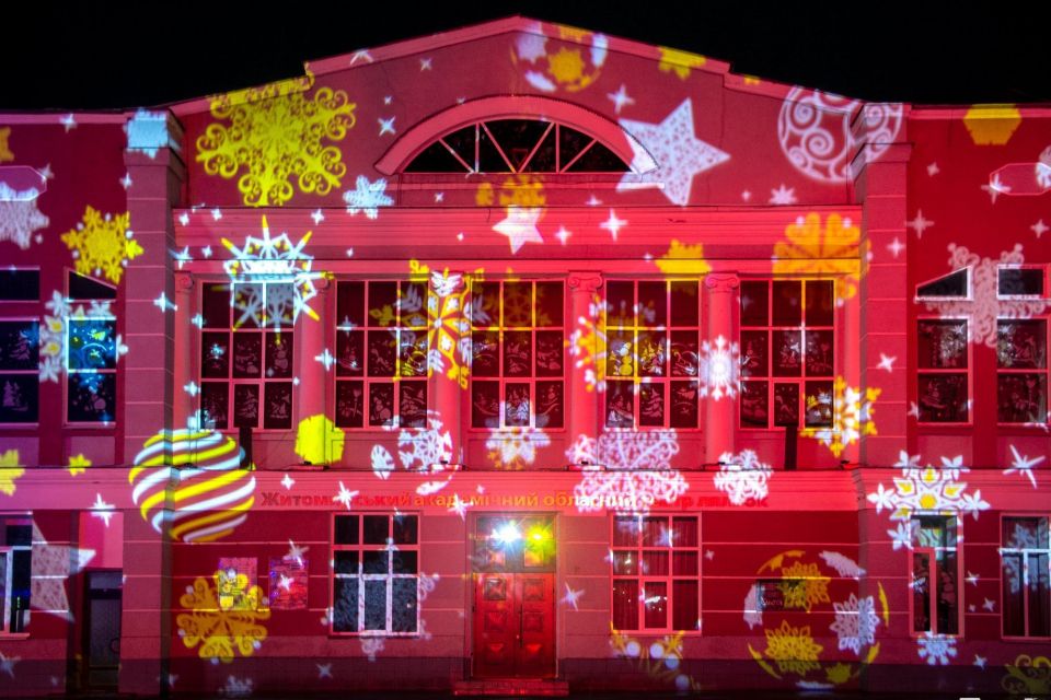 Житомирський театр ляльок представляє репертуар на січень 2026 року та вітає з Новим роком і Різдвом Христовим