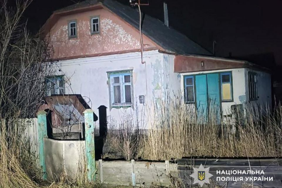 У Коростені під час застілля господар важко травмував гостя і витяг на вулицю - потерпілий в реанімації