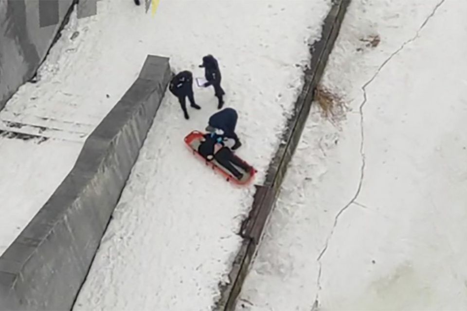 У Житомирі з Тетерева поблизу пішохідного мосту рятувальники дістали тіло 55-річного чоловіка