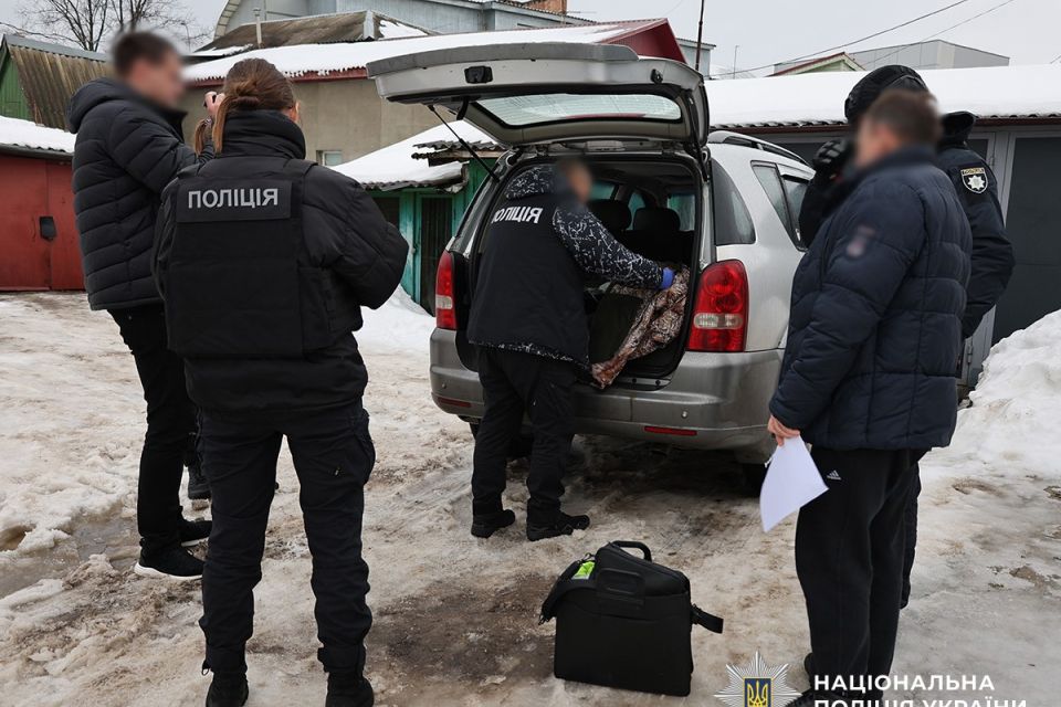 Всеукраїнська спецоперація «Рубікон»: поліцейські Житомирщини ліквідували наркоосередки на території області