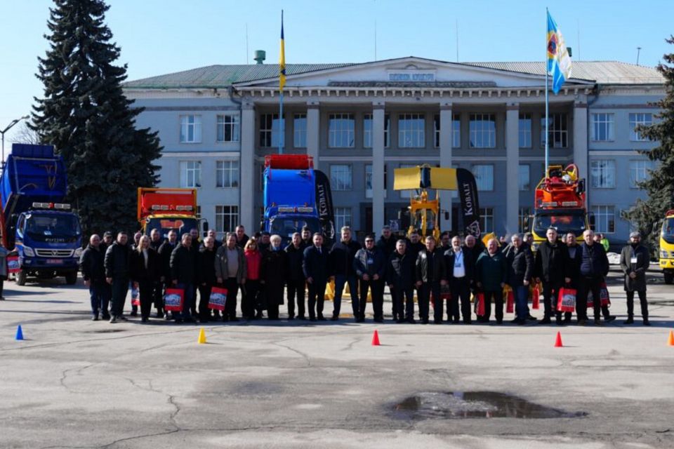 Віталій Бунечко: у Коростишеві обговорили оновлення спецтехніки громад через «5-7-9» та лізинг