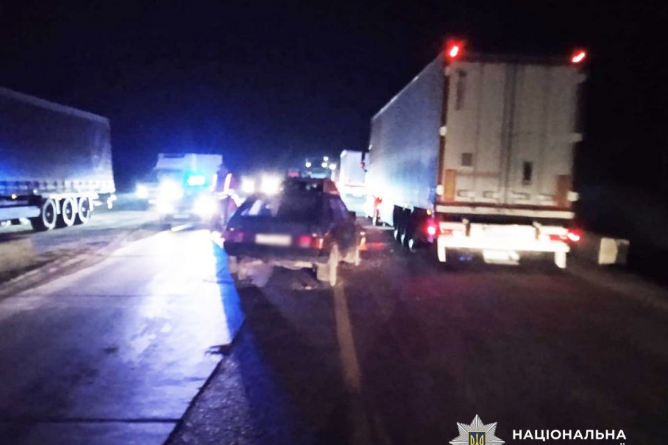 Неподалік Сонячного зіткнулися ВАЗ і Toyota: травмовано одного з водіїв