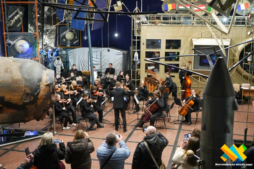 У Житомирі напередодні Всесвітнього дня авіації та космонавтики вшанували пам’ять Сергія Корольова