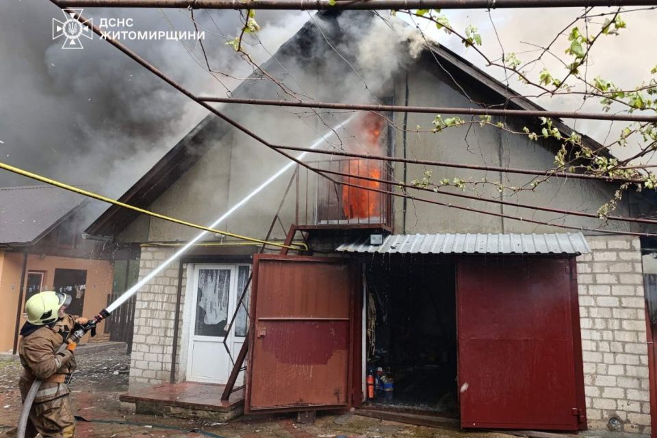 Пожежа сталася у селищі Кварцитне Коростенського району