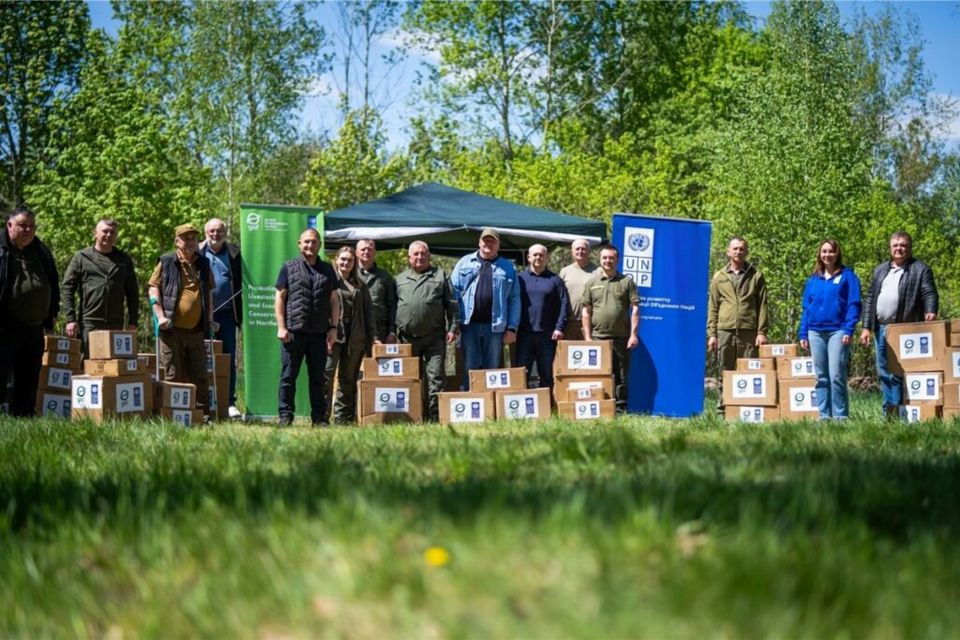 Природні заповідники Житомирщини отримали 35 фотопасток за підтримки Програми розвитку ООН