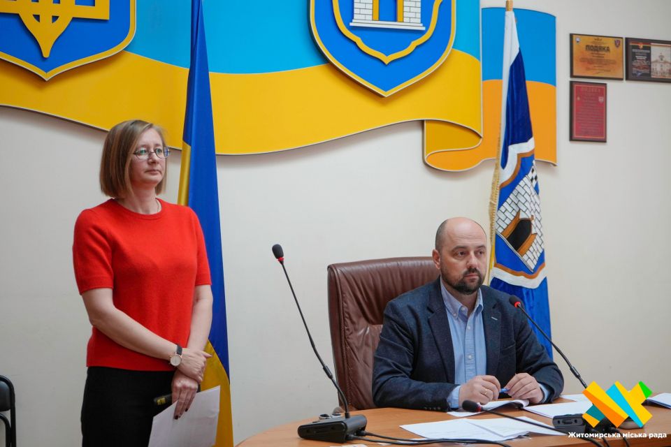 Переможницею конкурсу на посаду директора Корольовського академічного ліцею міста Житомира стала Світлана Краснолюдська