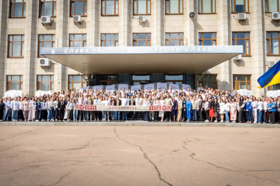 На Житомирщині відзначають День вишиванки — свято, яке об’єднує покоління