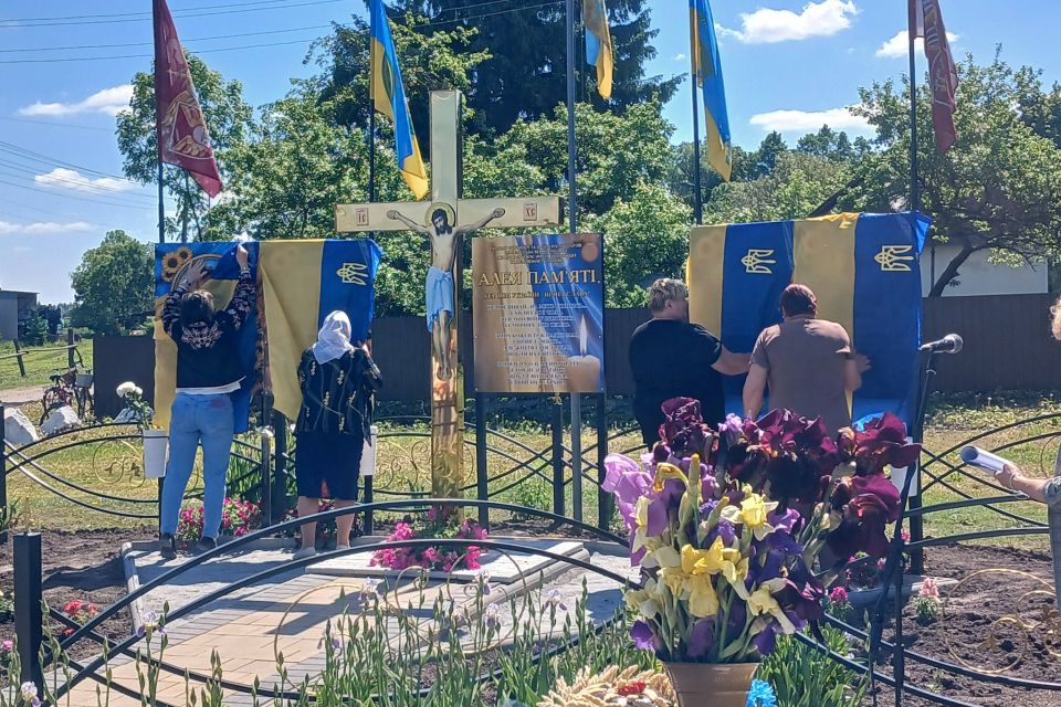 У селі Велика Козара з`явилася Алеї пам’яті