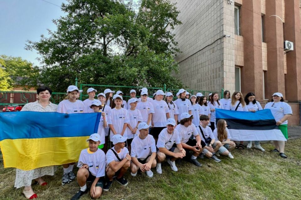 Діти пільгових категорій із Житомирщини вирушили на десятиденне оздоровлення до Естонії