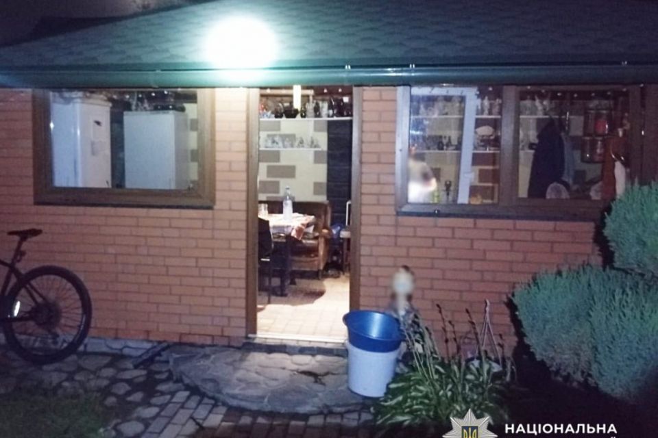 У Звягелі поліцейські взяли під варту підозрюваного у вбивстві містянина