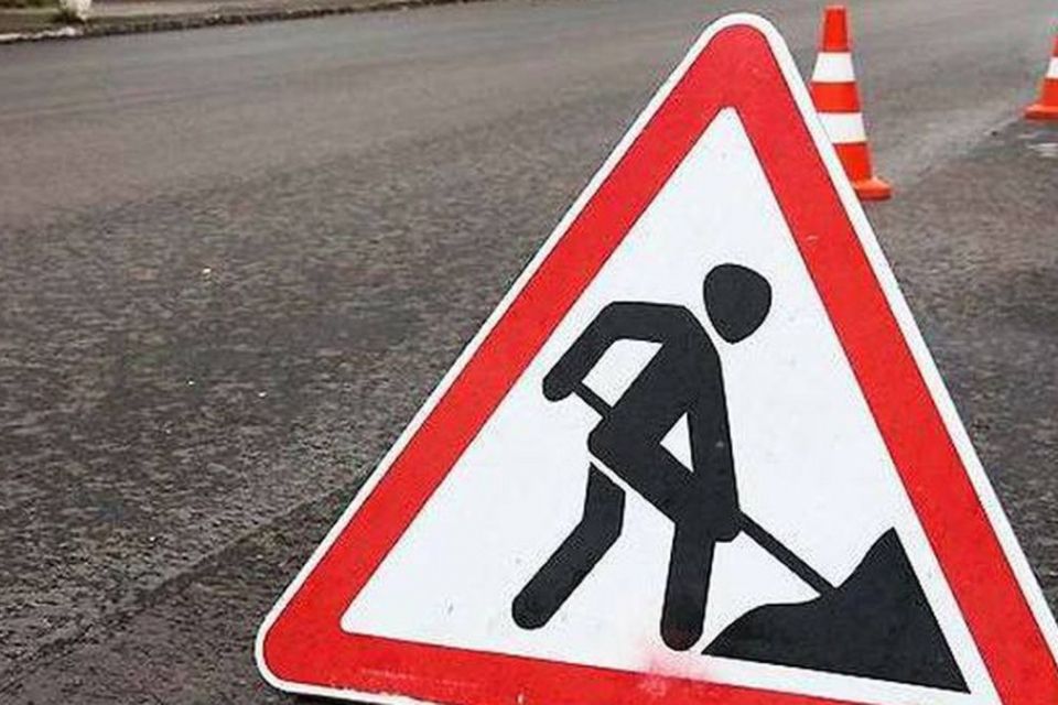 До уваги водіїв: завтра  буде обмежено рух транспорту проїжджої частини від вул. Театральної до Леха Качинського
