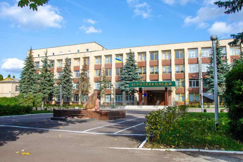 У Житомирі безоплатно навчатимуть на слюсарів з ремонту сільськогосподарських машин: набір триває