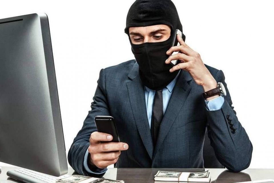 Повідомлення від «колеги» у Viber коштувало житомирянці заощаджень – поліція застерігає громадян про шахрайство
