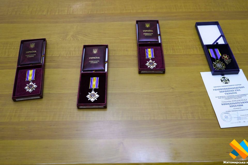 Державні нагороди та відзнаки посмертно вручили рідним полеглих Захисників