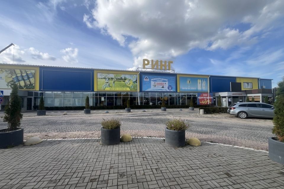 Торговий комплекс «РИНГ» на Крошні у Житомирі припинив роботу: що відомо. ВІДЕО