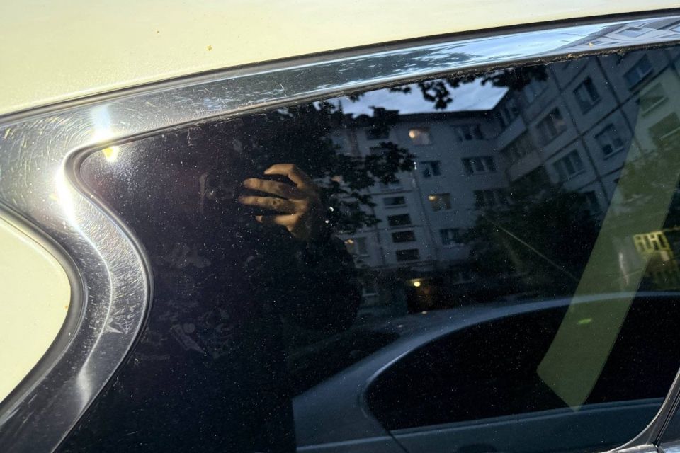 У Житомирі невідомий пошкоджує автомобілі: мешканці звинувачують поліцію у бездіяльності