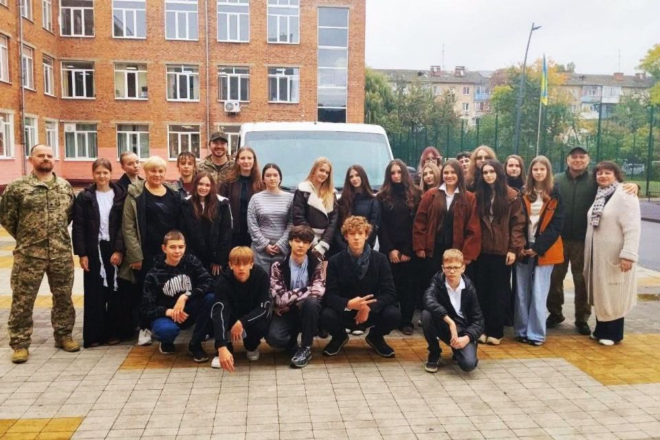 Ліцей № 3 м. Житомира передав для ЗСУ вже п’ятий автомобіль