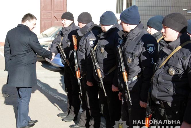 У Житомирі зустріли поліцейських, які повернулися із зони ООС