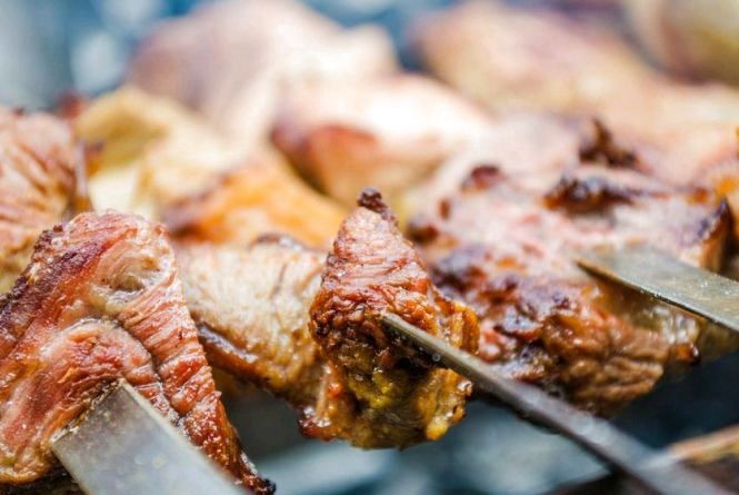 Смерть від шашлику: у Бердичеві під час святкування Івана Купала загинув чоловік